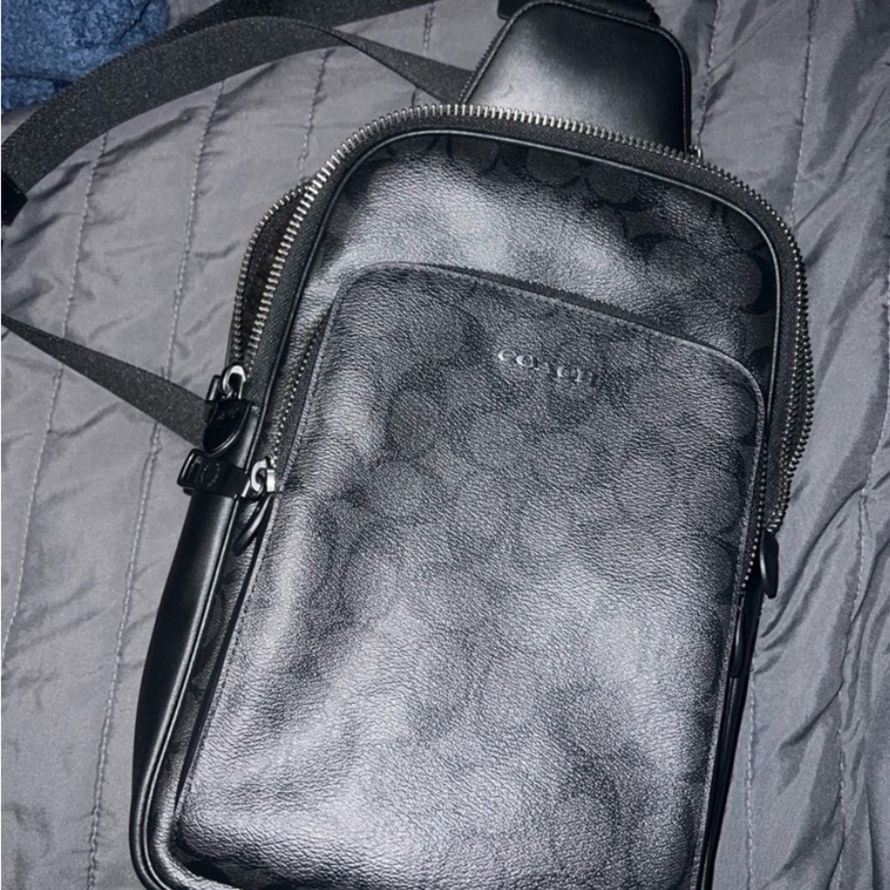 Coach Sling Bag + DISCOUNTED SHIPPING